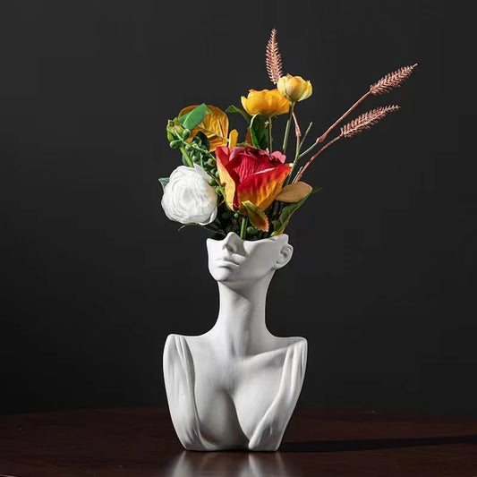 Dyrna vase